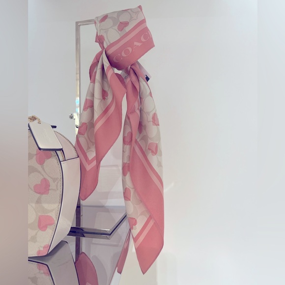 NWT Coach Outlet Signature Heart Print Silk scarf  Bandana - Picture 4 of 5